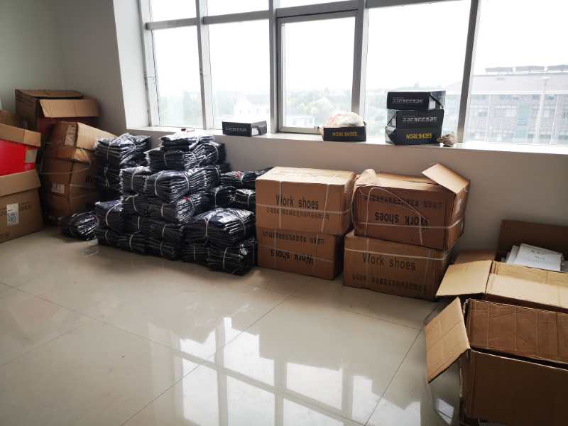 發(fā)貨現(xiàn)場(chǎng)